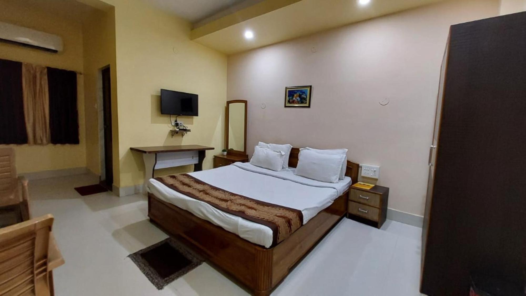 Goroomgo Silicon Residency Puri Near Sea Beach & Temple - Luxurious Room - Lift And Parking Facilities - Best Seller Dış mekan fotoğraf